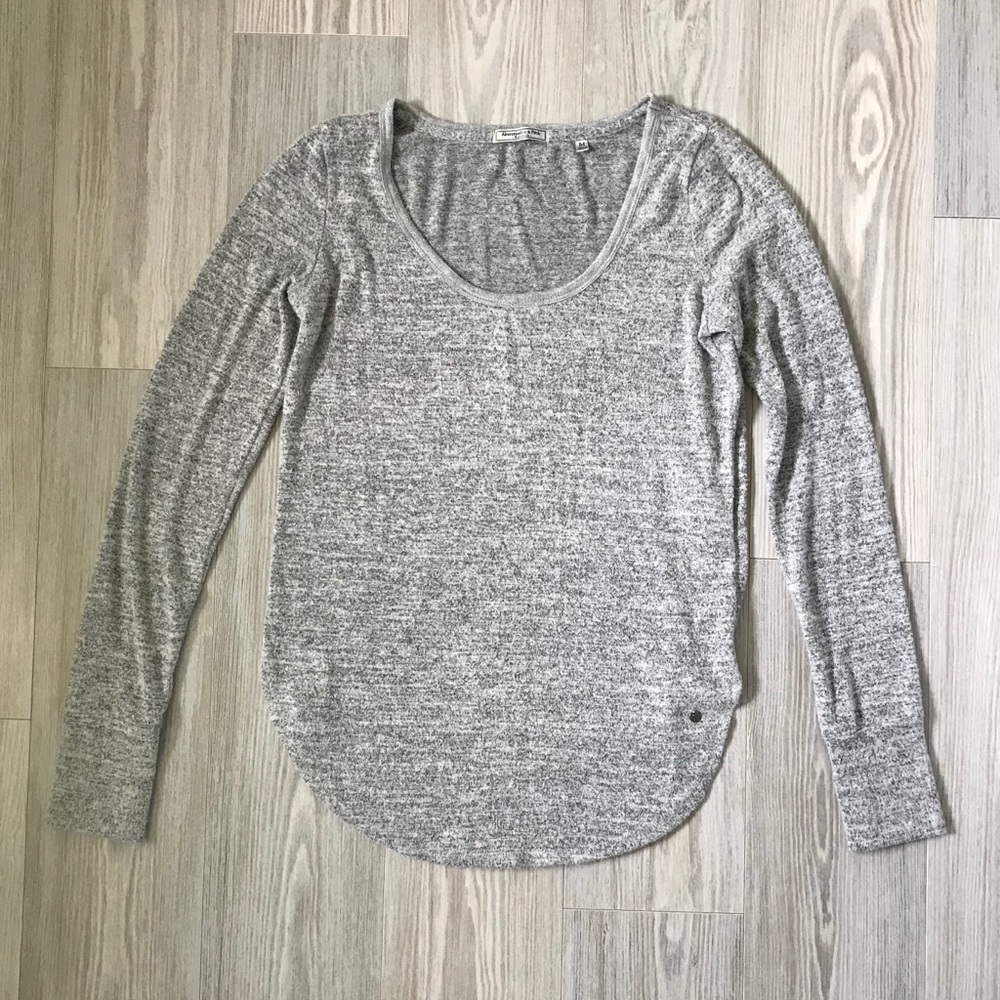 Abercrombie & Fitch grey sweater